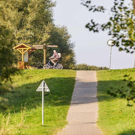 Ferienwohnung Ostseeblick Mit Balkon Wustrow  Exteriér fotografie